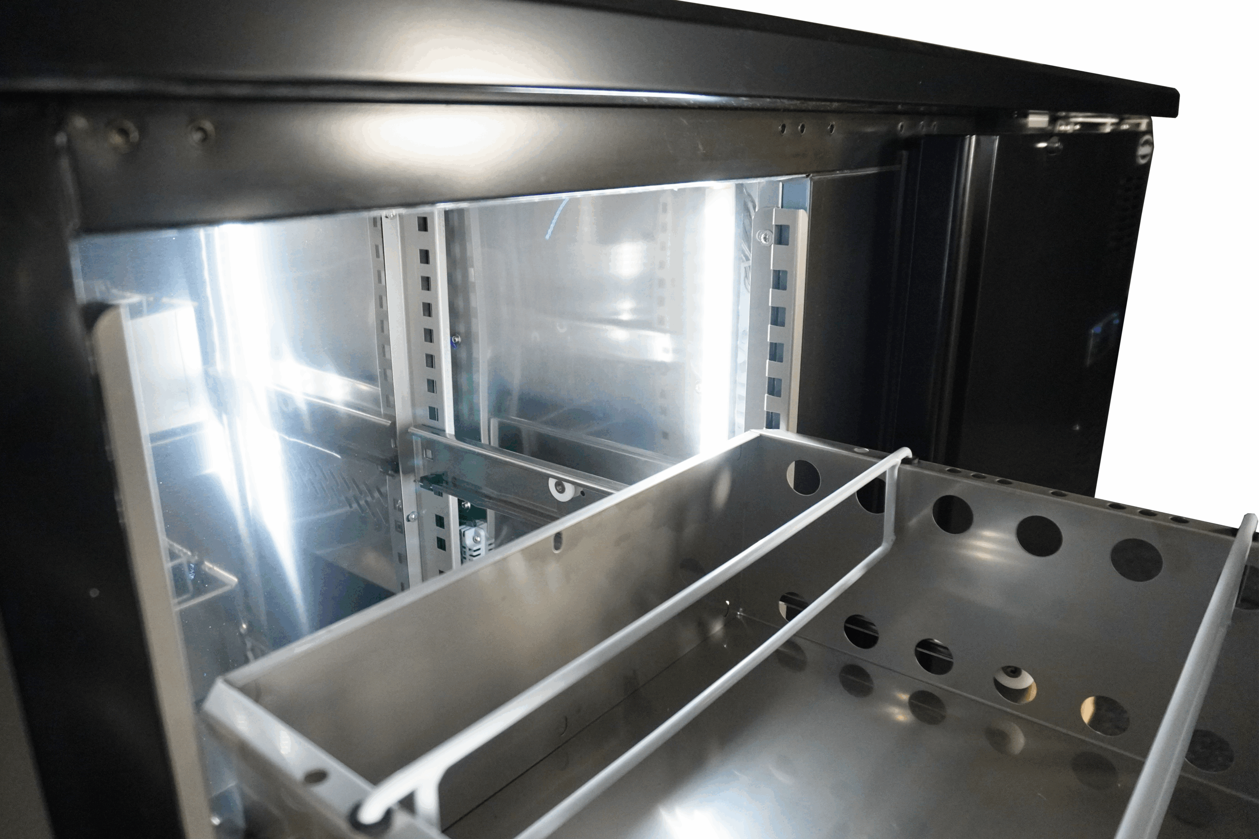 Gastro Gerät | Gewerbegerät | Profi Küchengerät | Getränkekühlung | Barkühlschrank | Umluftkühlung