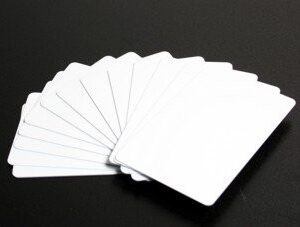 Evolis Classic Weiße Blanko-Plastikkarten (20mil) - 5 Pack mit je 100 Karten