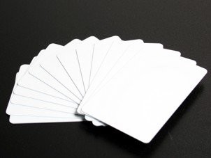 Evolis Classic Weiße Blanko-Plastikkarten (20mil) - 5 Pack mit je 100 Karten