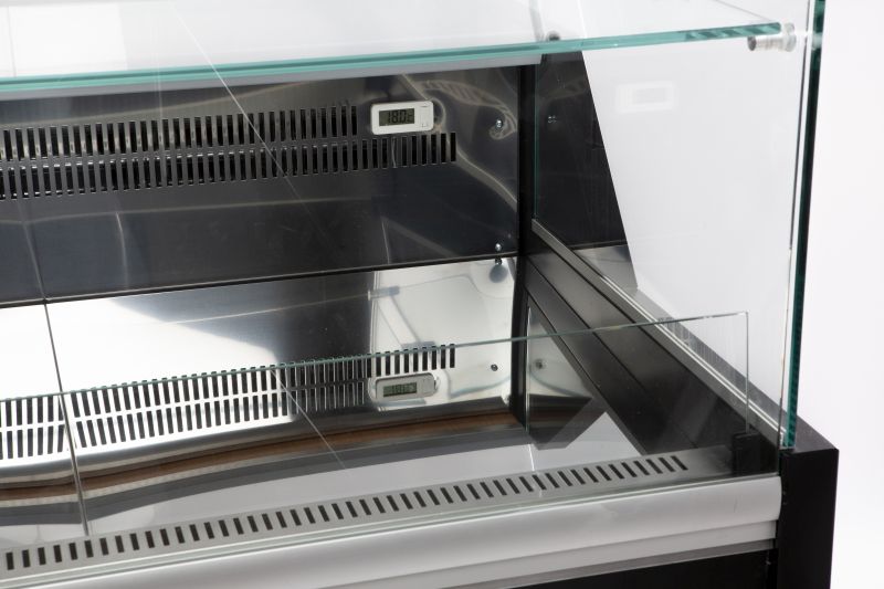 gastro kühlvitrine | verkaufsvitrine kühlung | kühlvitrine freistehend | kühlvitrine schwarz | kühlvitrine mit hintertüren