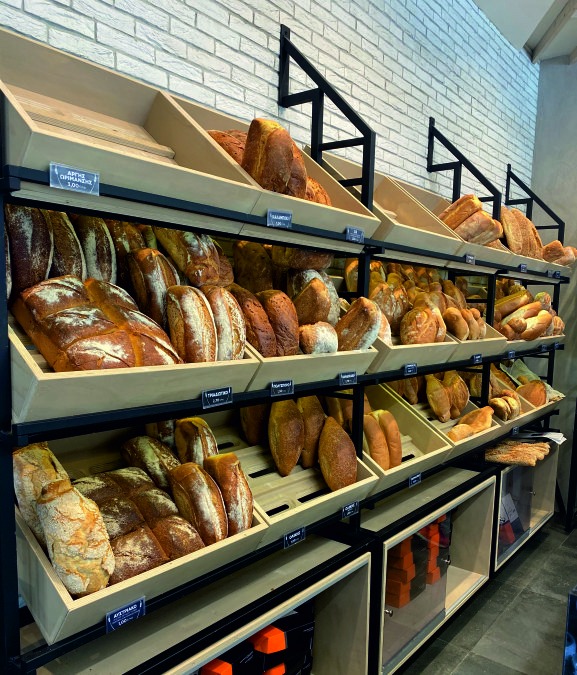 ArtSteel Bread Shelves – Katalogansicht Seite 217 – Beispielabbildung